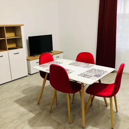New And Modern Apartments In Villa, Near City Center M36 Temeşvar Dış mekan fotoğraf